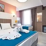 Renzo Istanbul